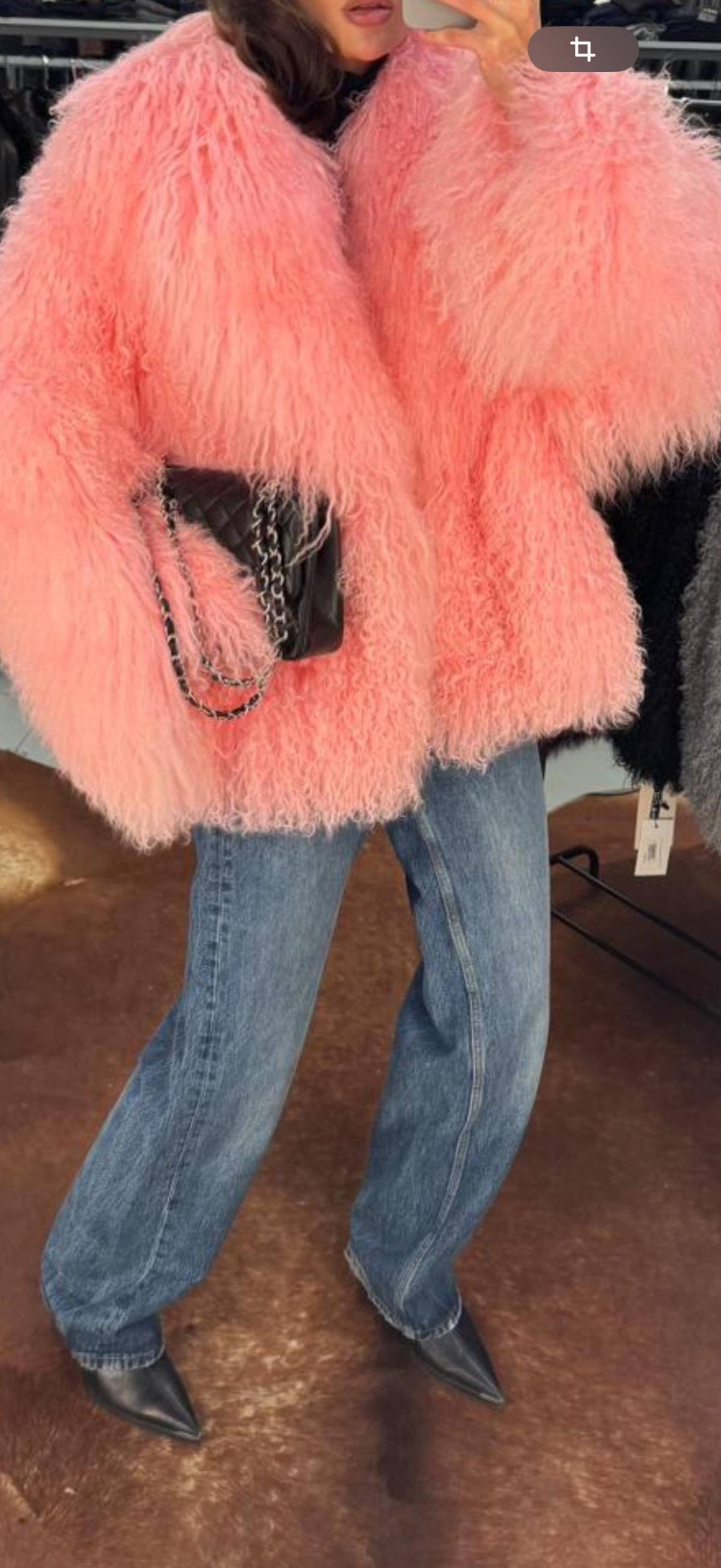 Тренд сезона шуба из ламы